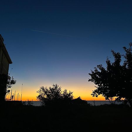 Apartment For Rent Vacation Krasniqi Karpen Eksteriør bilde