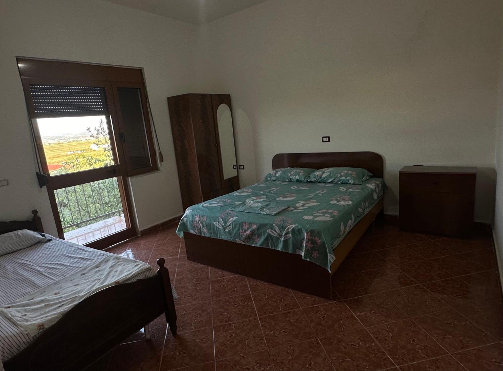 Apartment For Rent Vacation Krasniqi Karpen Eksteriør bilde