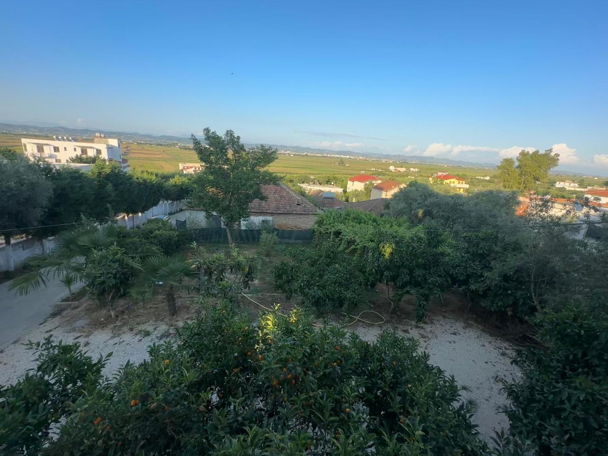 Apartment For Rent Vacation Krasniqi Karpen Eksteriør bilde