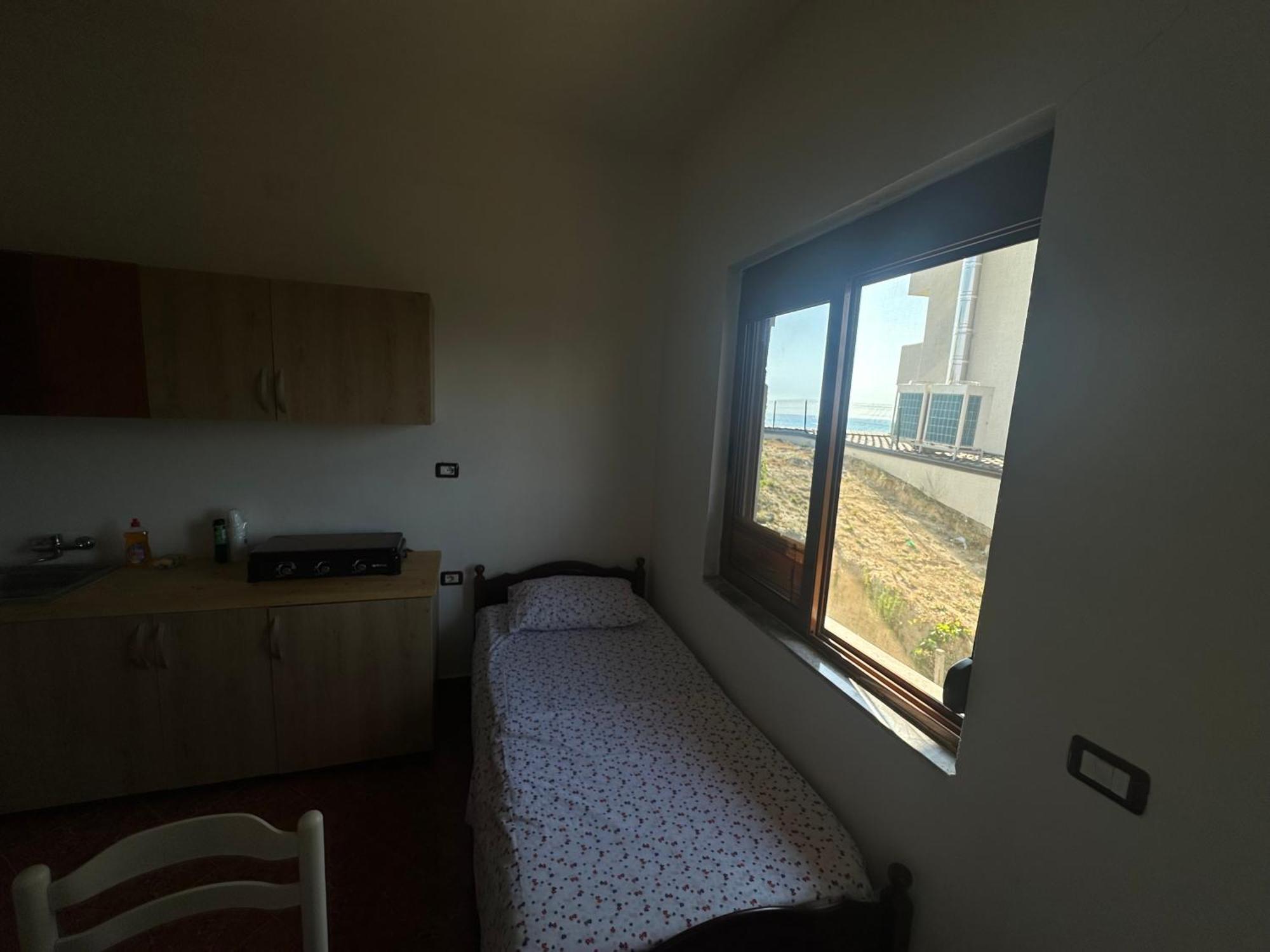 Apartment For Rent Vacation Krasniqi Karpen Eksteriør bilde